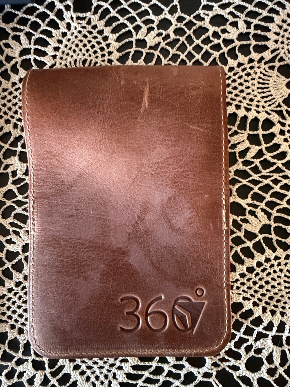 Holtz Leather Co. Fine Leather Golf Scotecard Holder Logbook - Picture 3 of 14